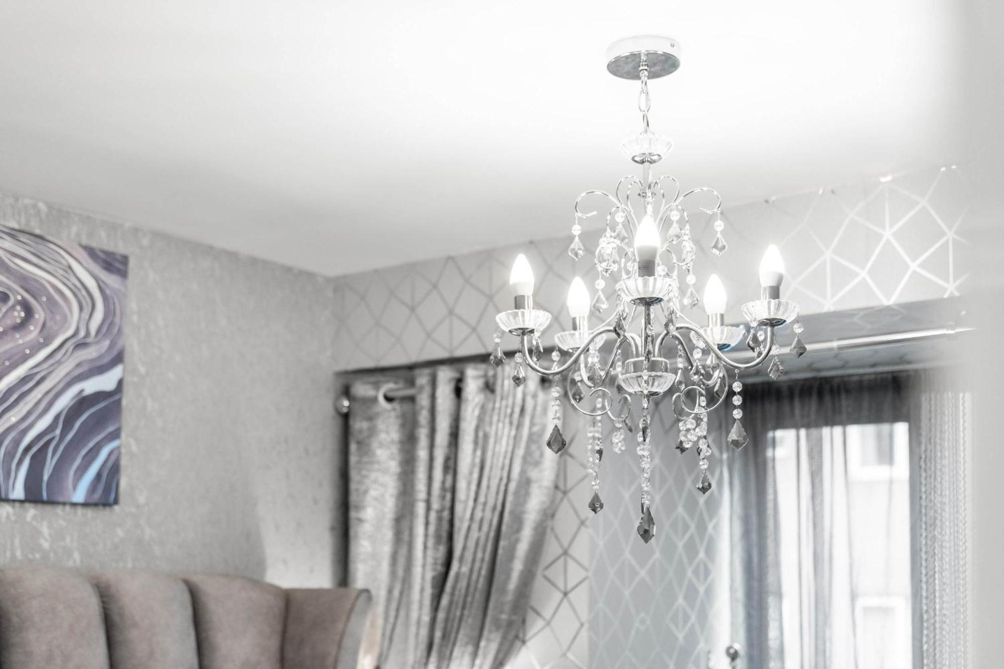 Luxury 1 Bed Flat With Parking 11K - Top Rated - Netflix - Wifi - 70 Inch Smart Tv - Birmingham City Centre - Tv In Bedroom - Top Rated Buitenkant foto